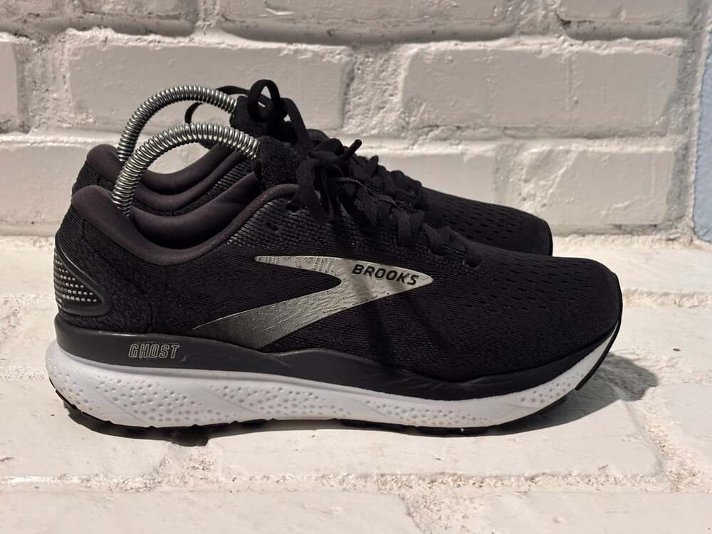 Brooks Ghost 16 Womens 8.5, Black Grey White Neutral Road Running Shoes Sneakers